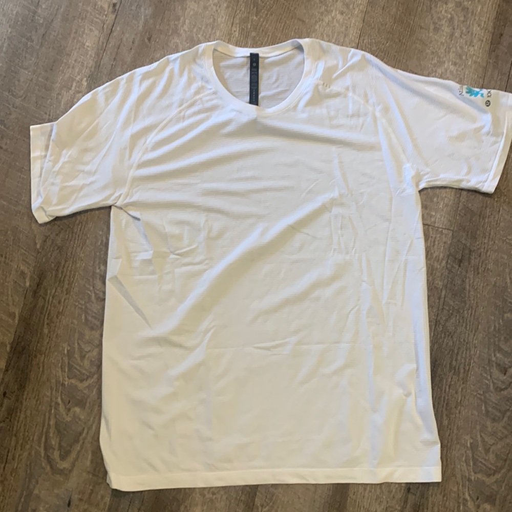 Lululemon Men’s Athletic Shirt XL